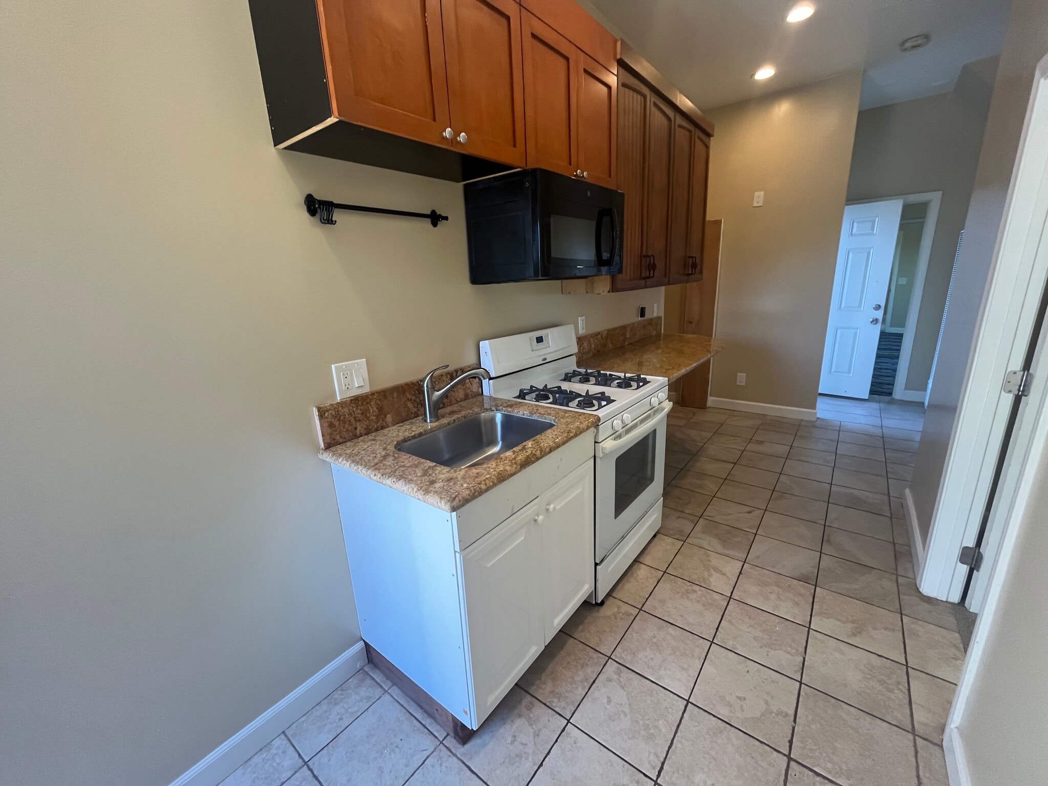 Building Photo - 5436 Mary Lane Dr