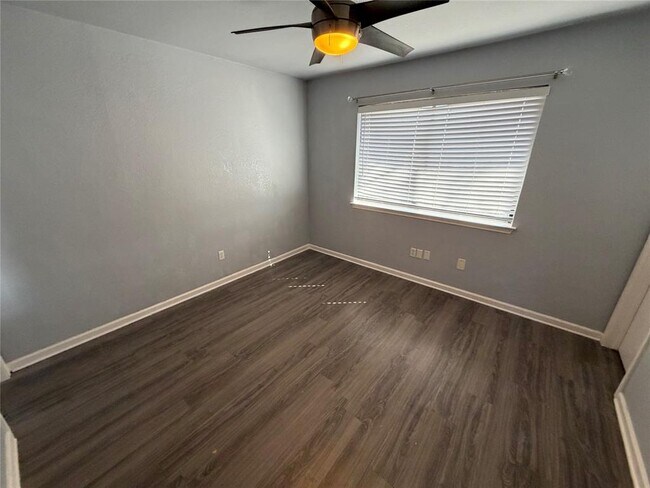 Building Photo - 1431 Hyridge Cir