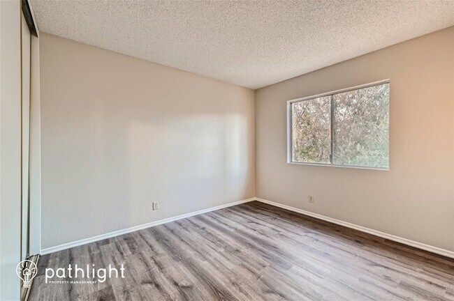 Building Photo - 7581 Whitney Dr