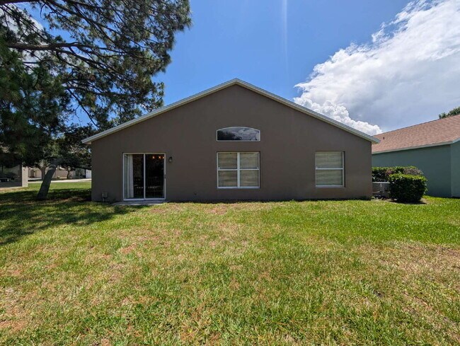 Building Photo - Beautiful 3-Bedroom Home in Suntree