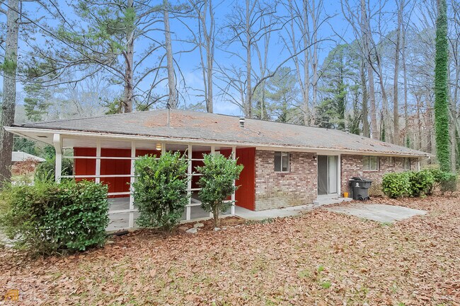 Building Photo - 2375 Surrey Trail