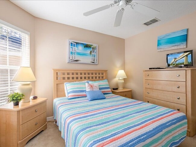 Building Photo - Stunning Fully Furnished 4-Bedroom, 3-Bath...