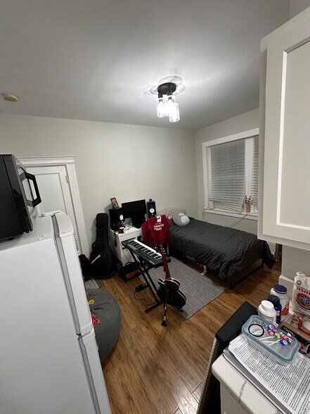 Building Photo - 38 Hemenway St