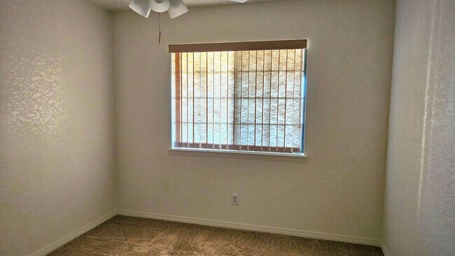 Building Photo - PLACE - XAV8709