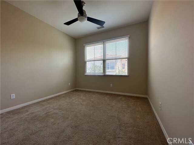Building Photo - 133 Lamplighter