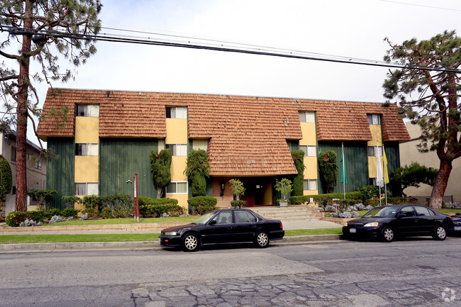 Building Photo - Emerald Green Apartments