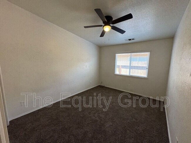 Building Photo - 1040 N Sumter Ct