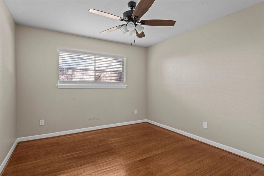 Building Photo - 10030 Haddington Dr