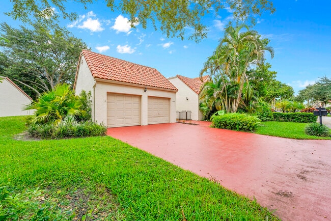 Building Photo - 6565 Las Flores Dr