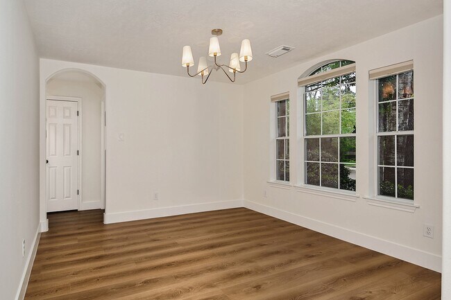 Building Photo - 122 S Abram Cir