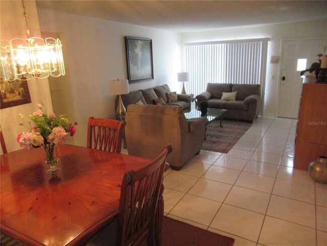 Building Photo - 2468 Florentine Way