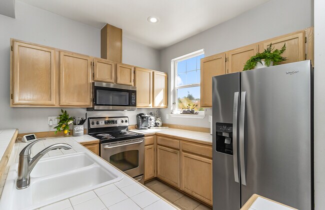 Building Photo - 5400 Harbour Pointe Blvd