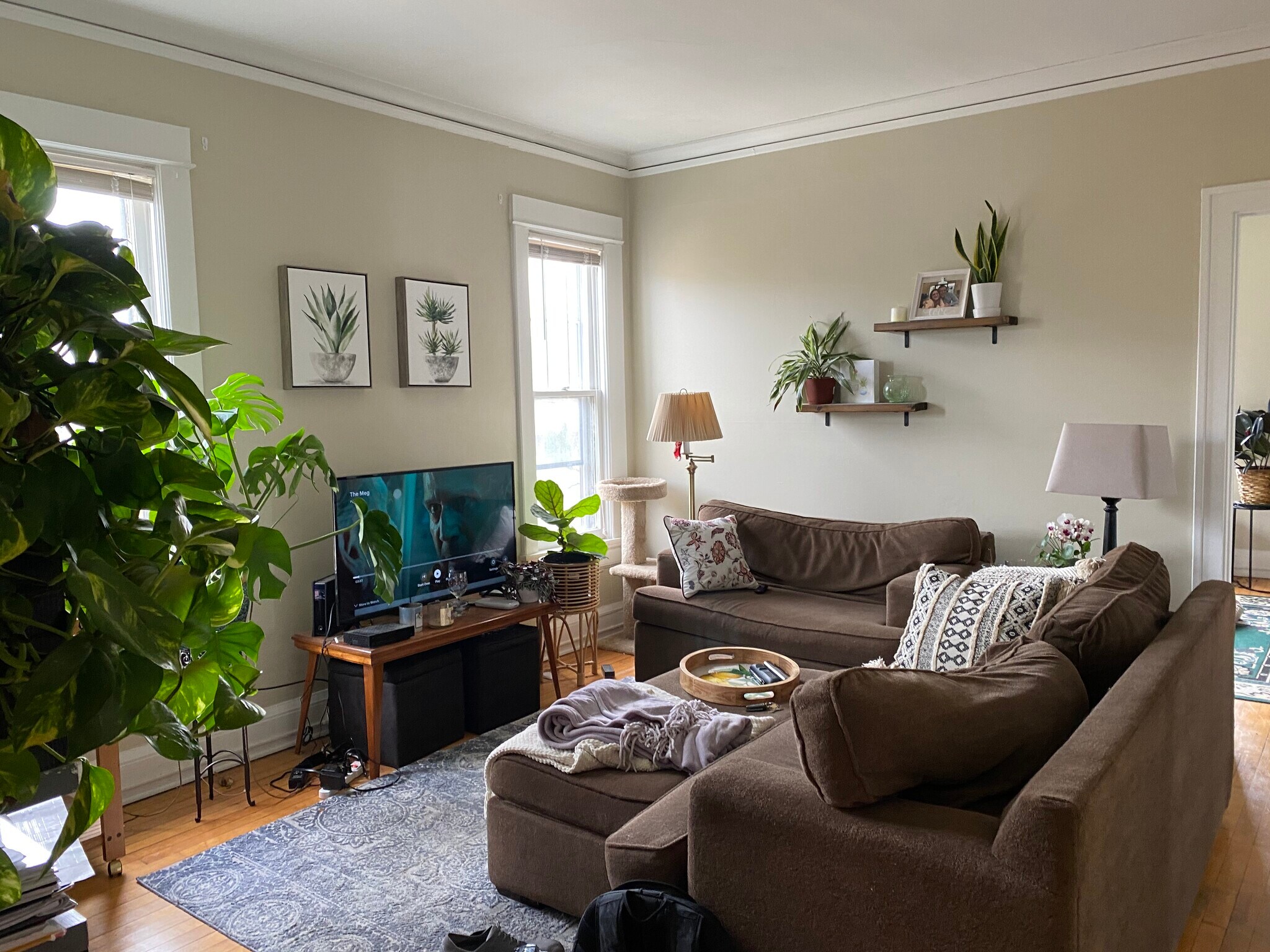 Building Photo - 3281 N Oakland Ave