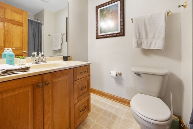 Building Photo - 5479 Lake Rd