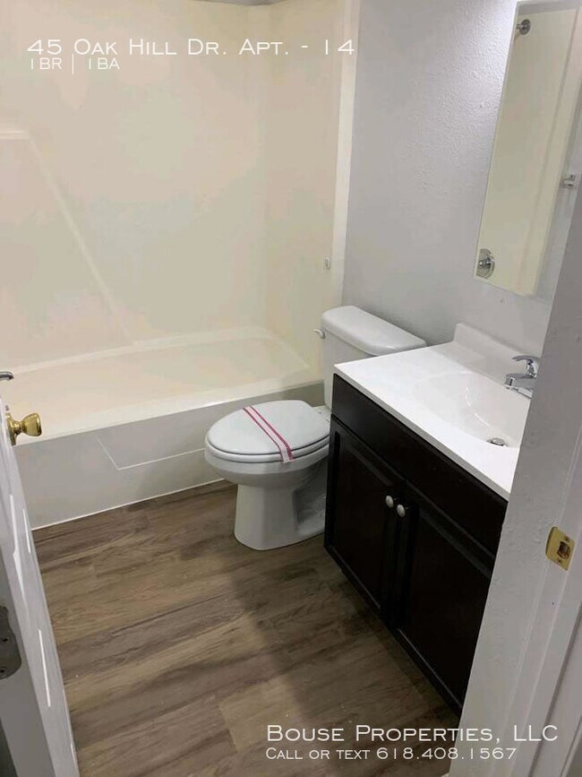 Building Photo - 45 Oak Hill Dr