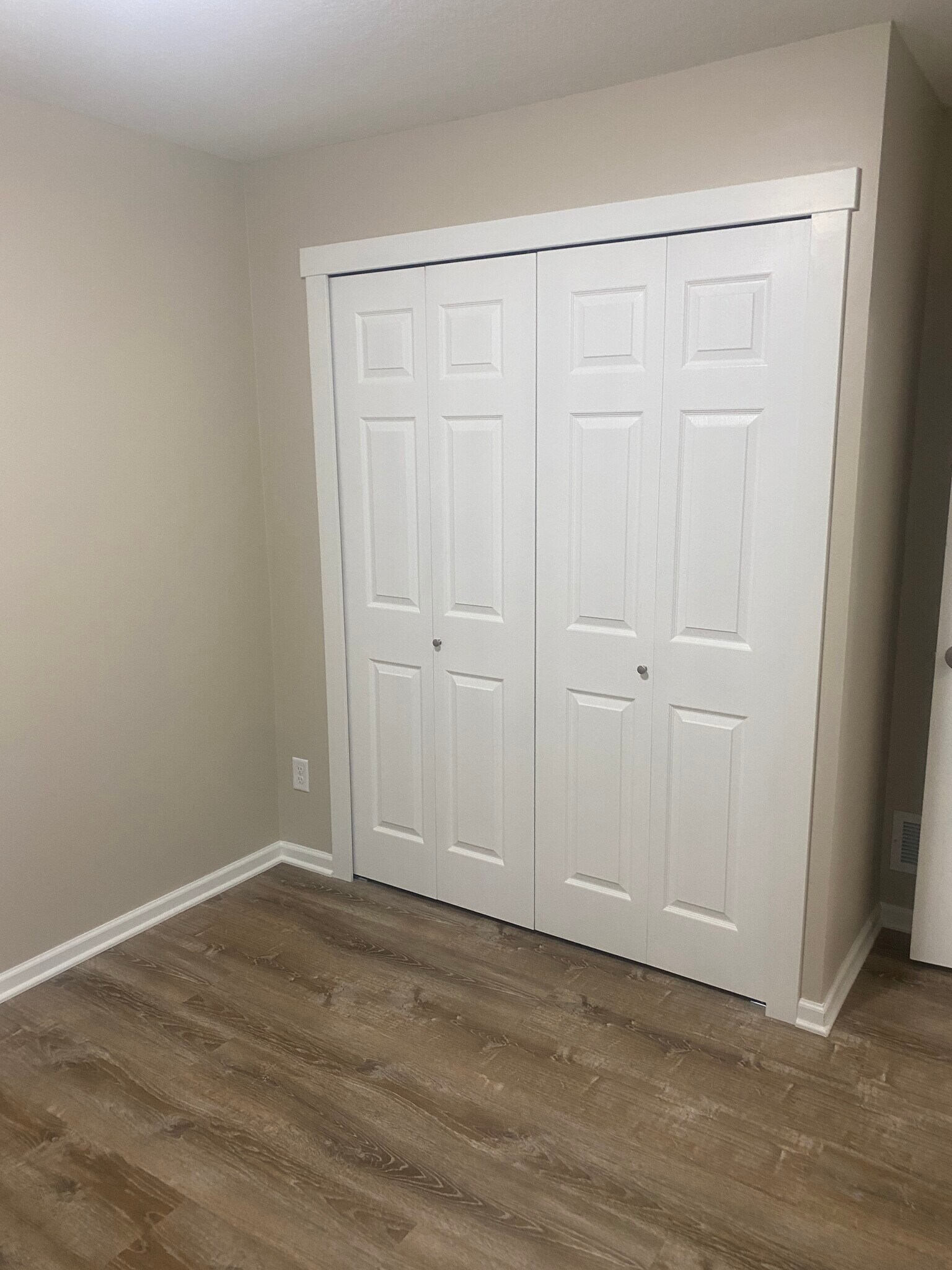 Building Photo - 15468 Pennock Ln