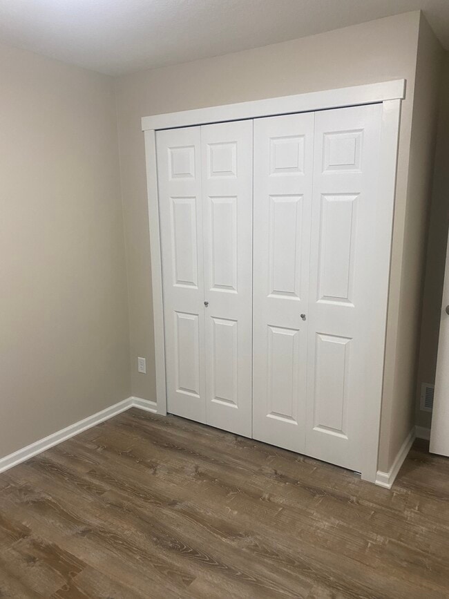 Building Photo - 15468 Pennock Ln