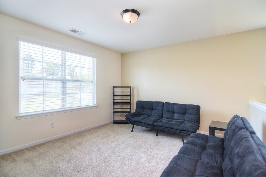 Building Photo - 408 Sweet Shrub Ct NW