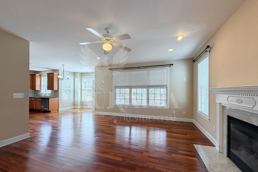 Building Photo - 101 Scotlow Way