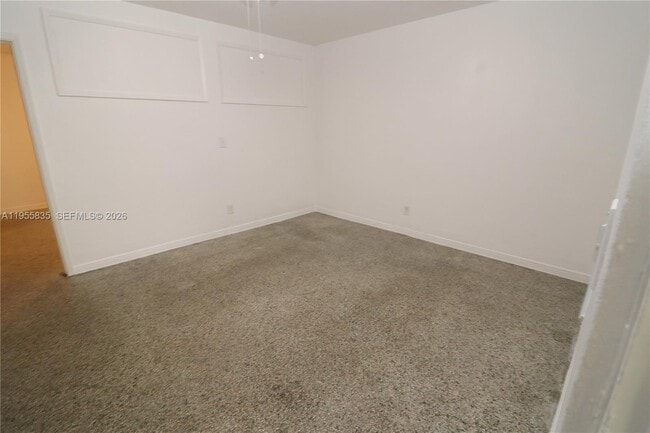 Building Photo - 1139 NE 10th Ave