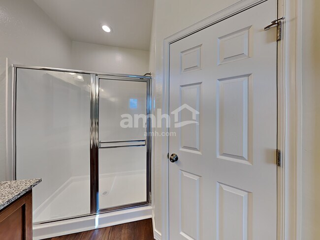 Building Photo - 15131 N 145th Ave