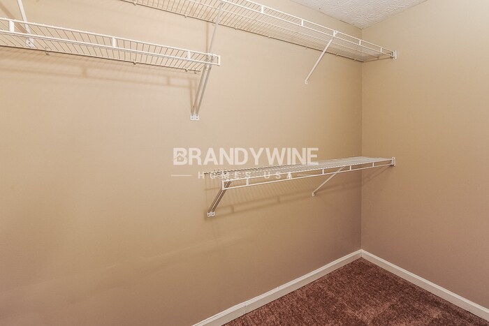 Building Photo - 371 Walker Dr