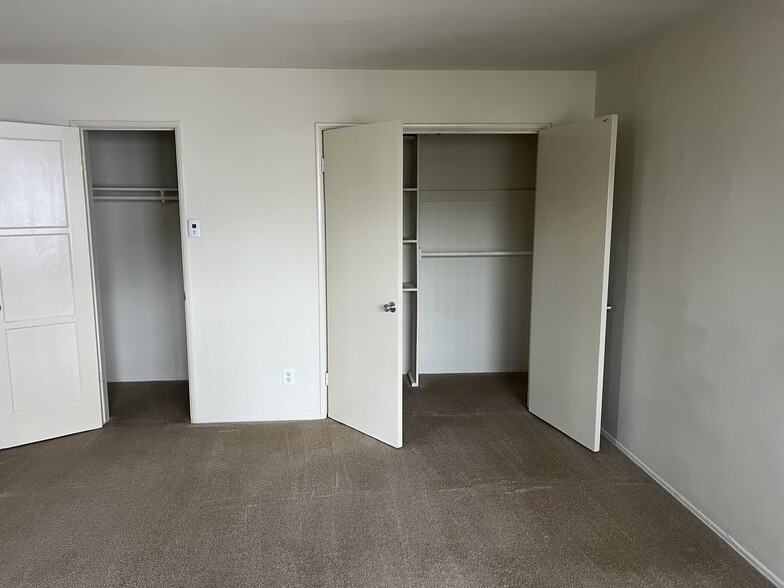 Building Photo - 11933 W Magnolia Blvd