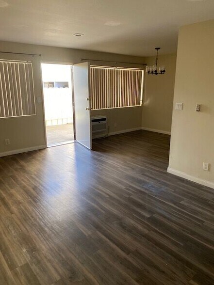 Building Photo - 6701 Wilkinson Ave