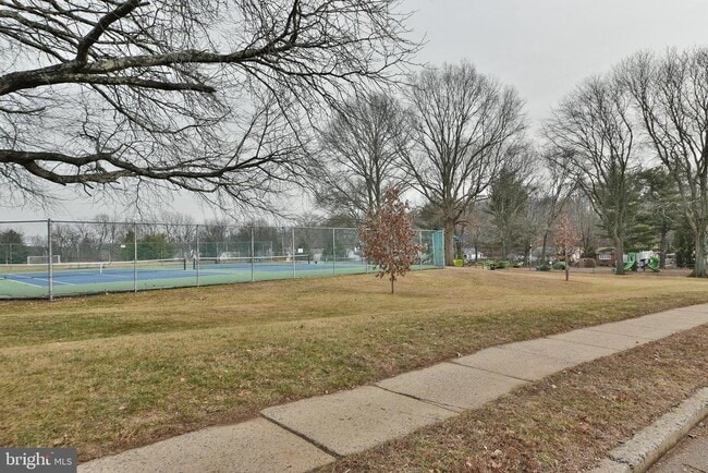 Building Photo - 2832 Jefferson Ave