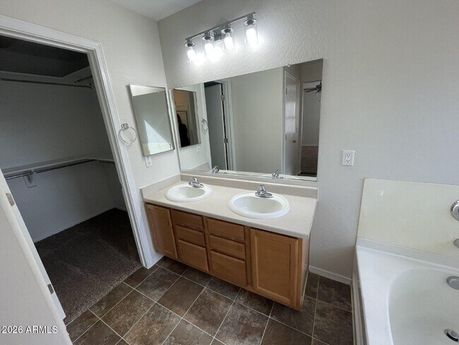 Building Photo - 40411 W Helen Ct