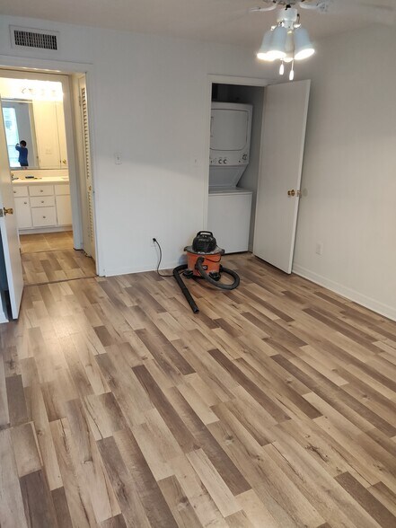 Building Photo - 305 Wymore Rd