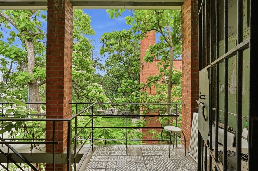 Building Photo - 2711 11th St NW