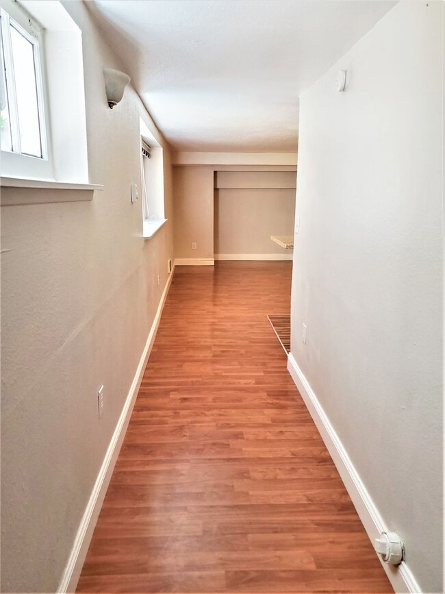 Building Photo - 852 NE 57th St