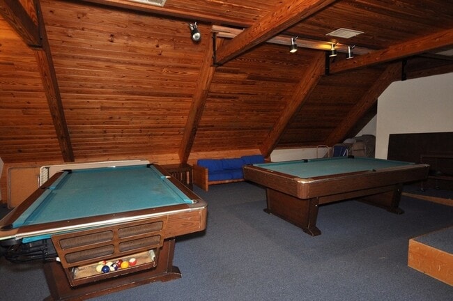 Building Photo - 546 Great Elm Way