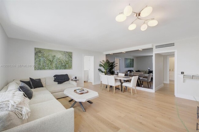 Building Photo - 9511 Collins Ave