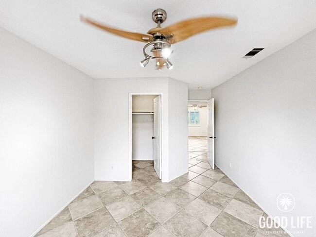 Building Photo - Price Reduced! Stunning Irvine 4BR Home – Private Yard & 2-Car Garage