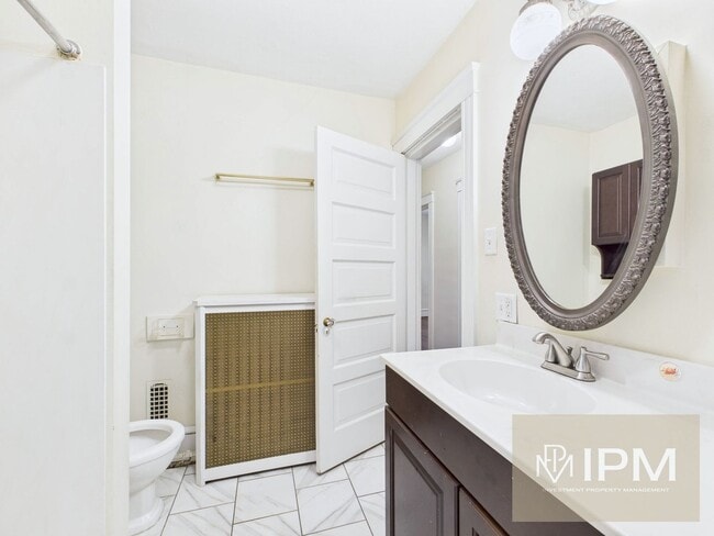 Building Photo - Charming 3 Bedroom, 2 Bath Home in York, Pa!