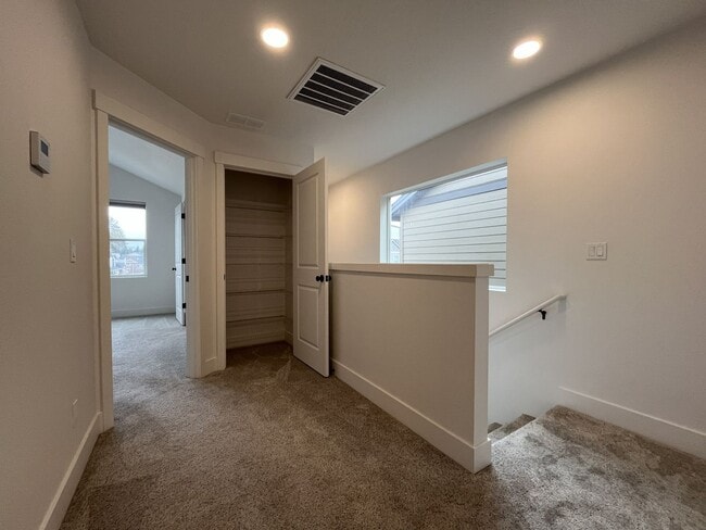 Building Photo - Modern 2022-Built 3-Bedroom Home with Open Layout, Entertainer’s Kitchen. Near Parks & Playgrounds