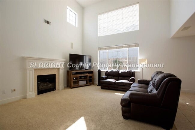 Building Photo - AVAILABLE MAY - Spacious Home in Arroyo Grande - 3 Bedroom / 2.5 Bathroom