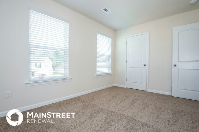 Building Photo - 3213 Dizzy Dean Dr