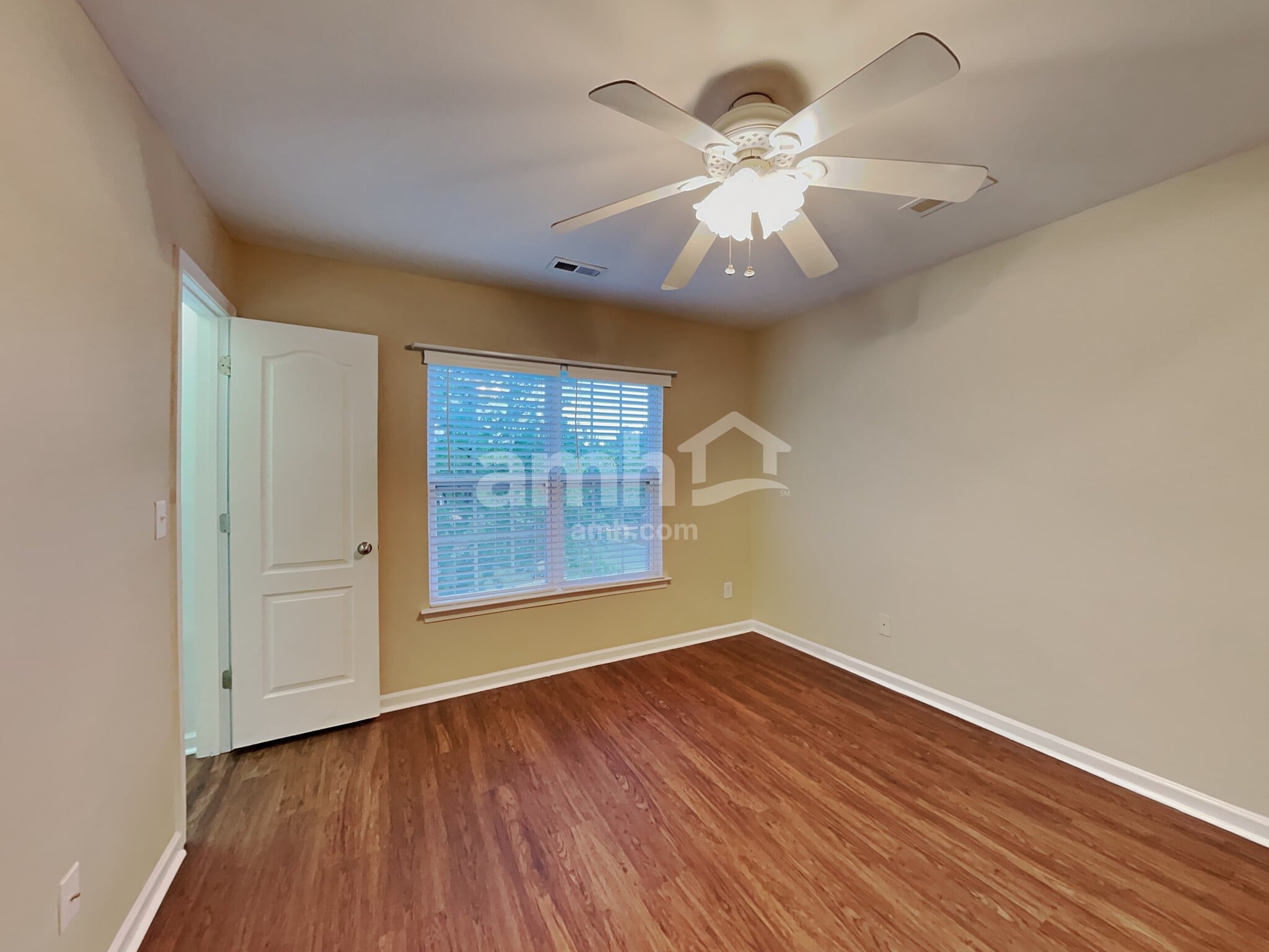 Building Photo - 9203 Greenheather Dr