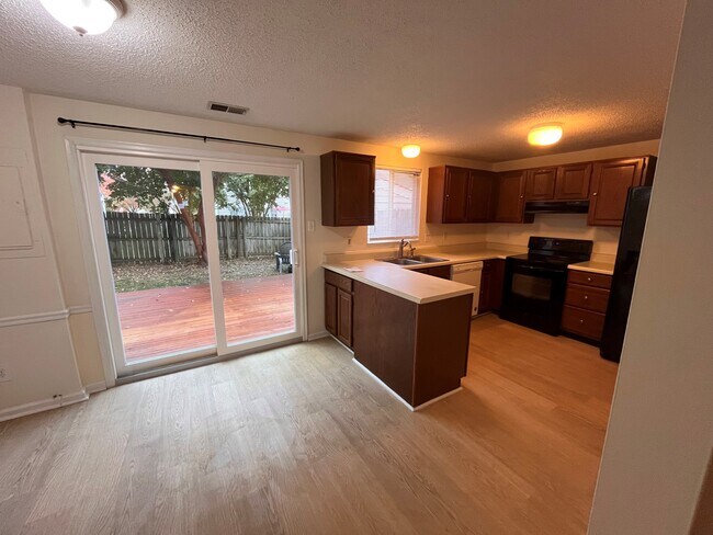 Building Photo - 9908 Whitney Cir