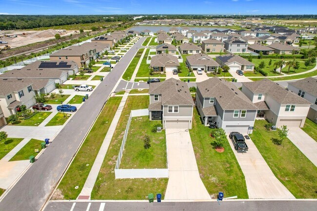 Building Photo - 1504 Hummingbird Rd