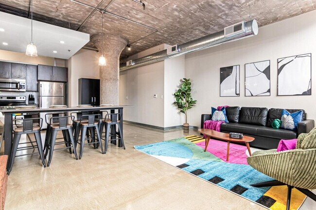 Building Photo - 606 N Washington Ave