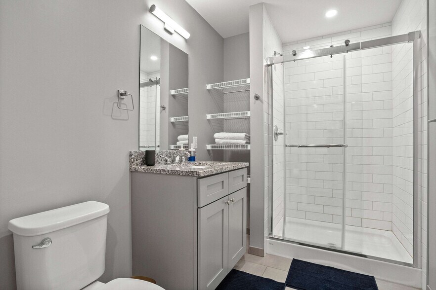 Building Photo - 800 Penn Ave