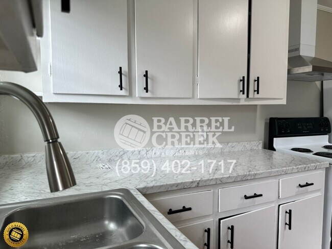 Building Photo - 426-428 Smith