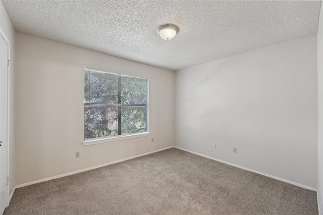 Building Photo - 12306 Abney Dr