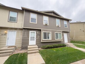 Building Photo - Westside Townhome of 21st St.