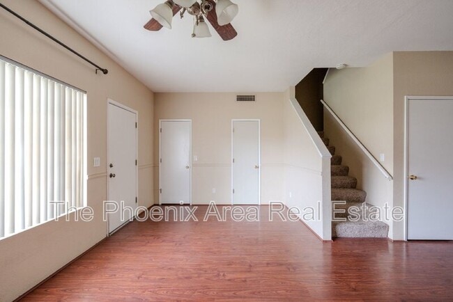 Building Photo - 2985 N Oregon St