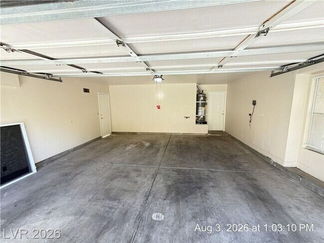 Building Photo - Beautiful Home with Private Balcony, Fireplace & Granite Kitchen